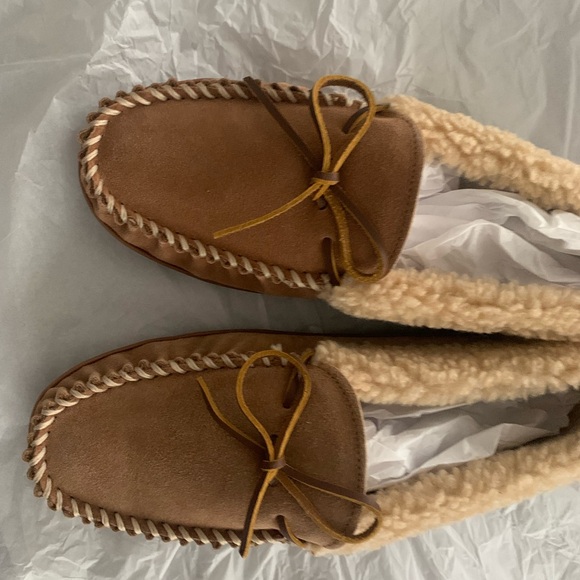 Minnetonka suede mens slippers - Picture 3 of 6